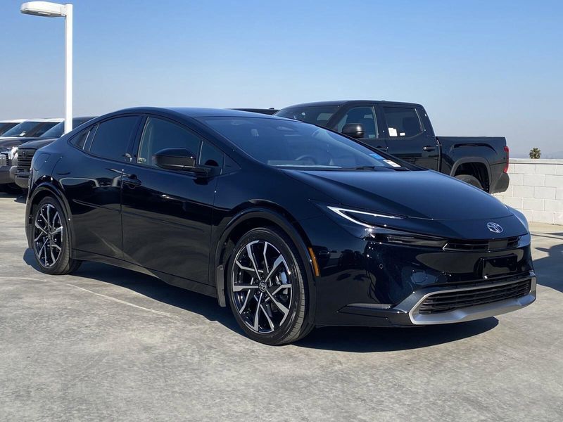 2024 Toyota Prius Prime XSEImage 2