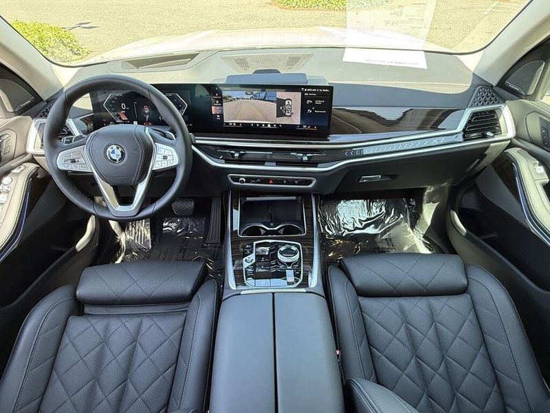 2025 BMW X7 xDrive40iImage 31