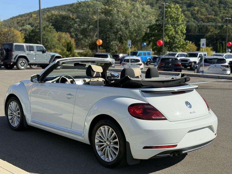 2019 Volkswagen Beetle Convertible photo 4