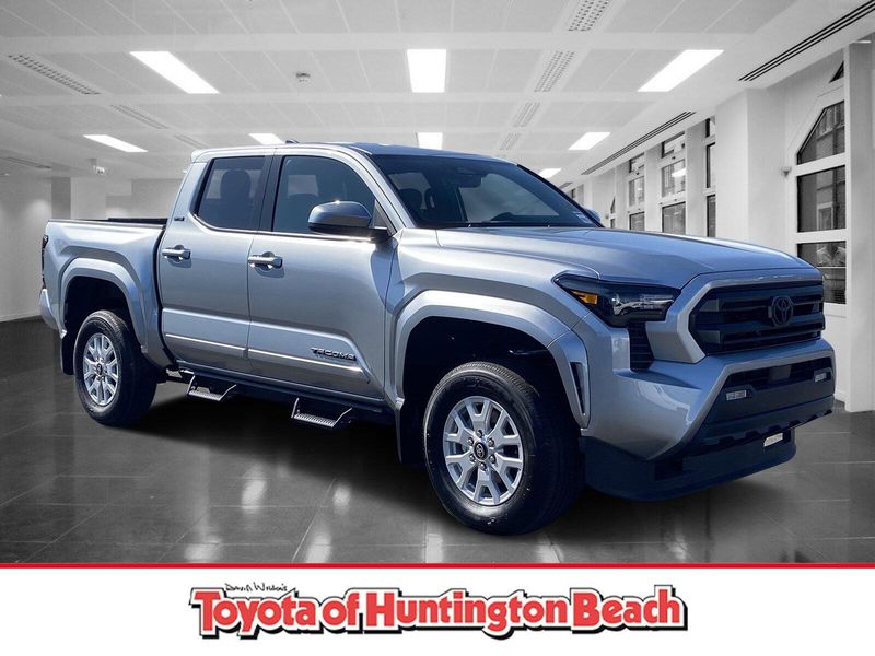 2025 Toyota Tacoma SR5Image 1