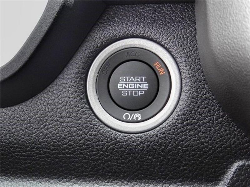 2022 RAM 1500 Big Horn Crew Cab 4x2 5