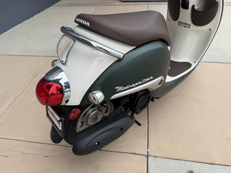 New 2024 Honda Metropolitan Image 3