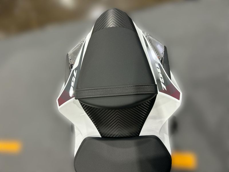 New 2027 Suzuki GSX-R750 Image 22