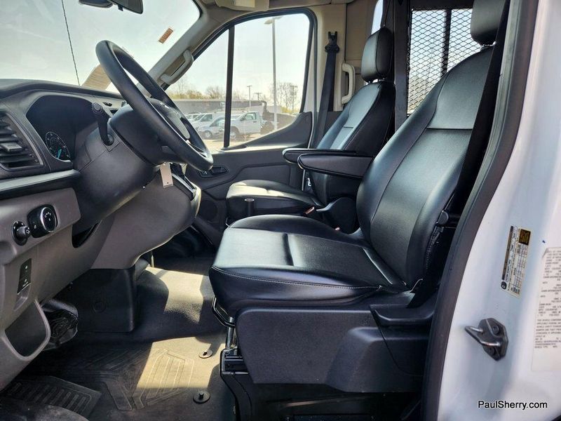 2022 Ford Transit Wagon XLImage 37