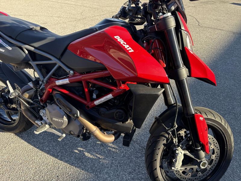 Used 2020 Ducati HYPERMOTARD 950 Image 13
