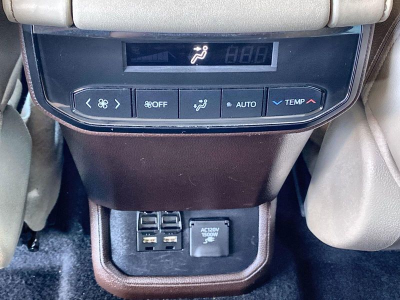 2021 Toyota Highlander LimitedImage 23
