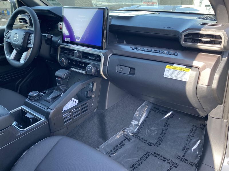 2025 Toyota Tacoma TRD Sport HybridImage 9