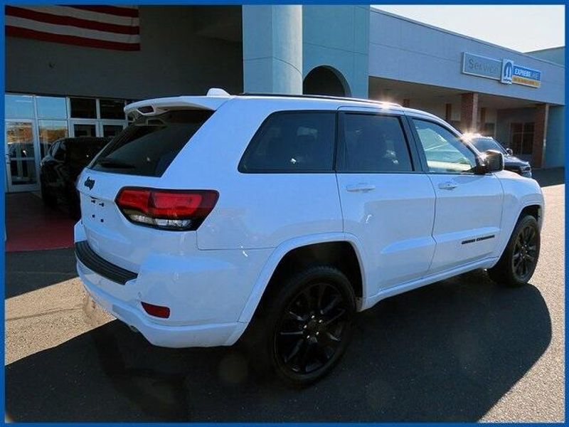 2021 Jeep Grand Cherokee Laredo XImage 7