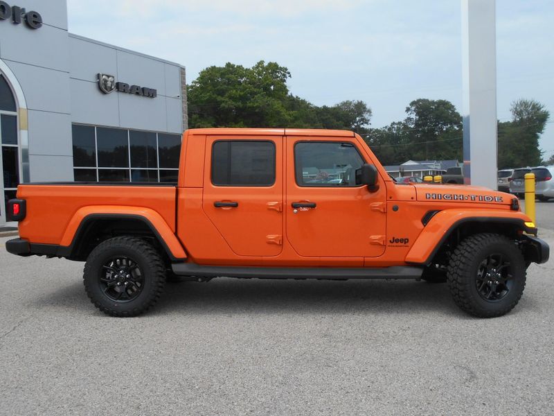 New 2025 Jeep Gladiator High Tide 4x4Image 33