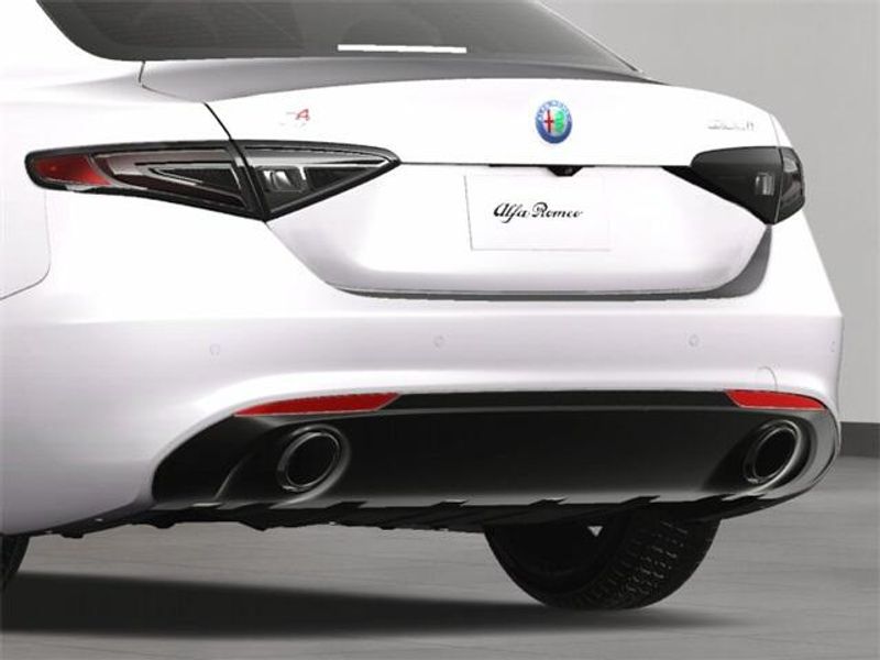 2025 Alfa Romeo Giulia photo 16