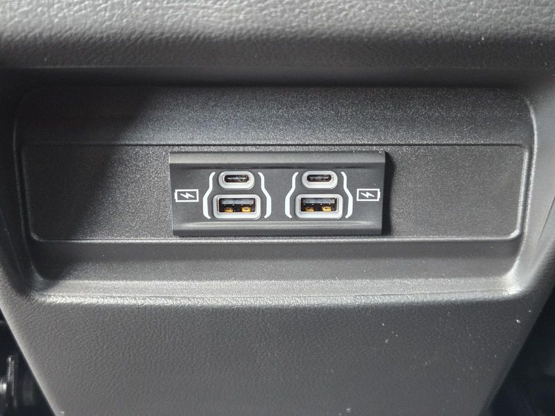 New 2026 Jeep Grand Cherokee Laredo 4x2
