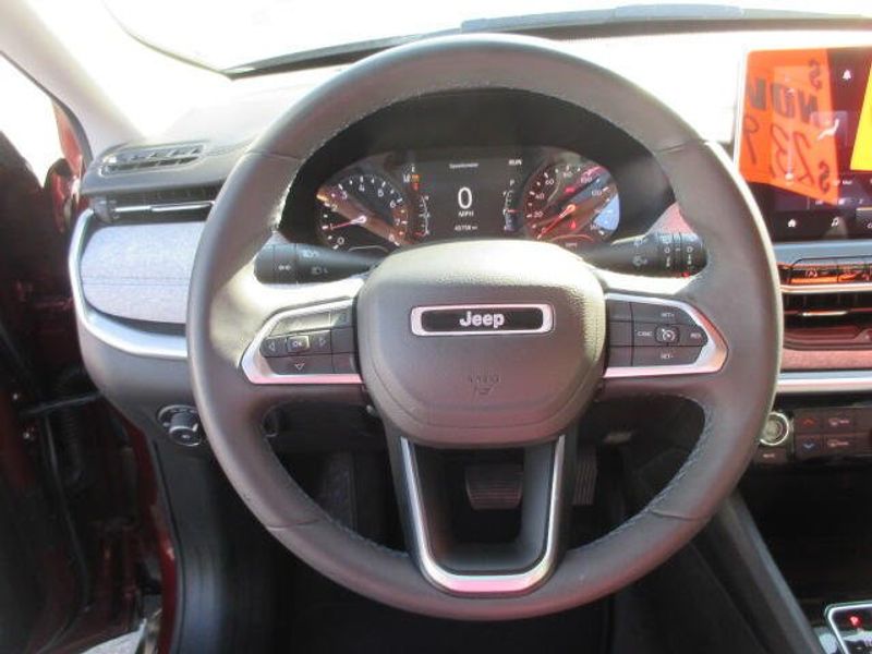 Used 2022 Jeep Compass LatitudeImage 18