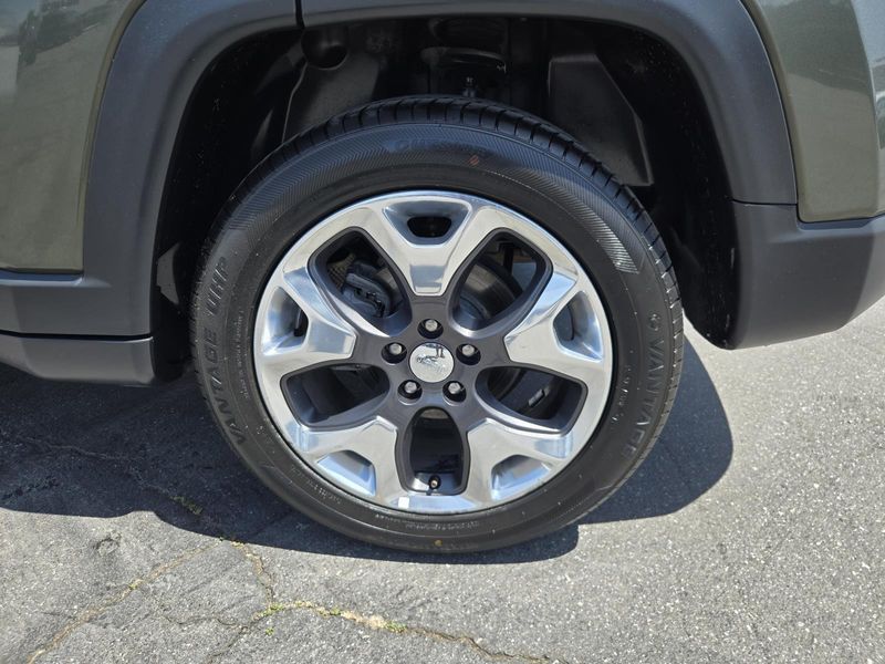 Used 2018 Jeep Compass Limited FWD