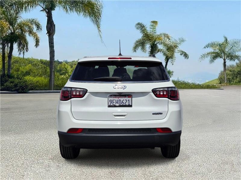 Used 2022 Jeep Compass Latitude FWD