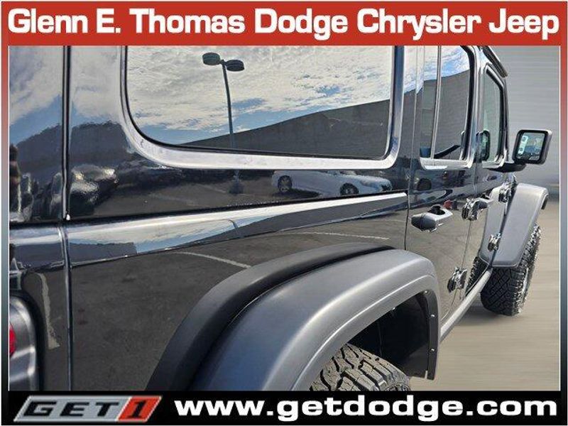 2021 Jeep Wrangler 4xe Unlimited Rubicon photo 12