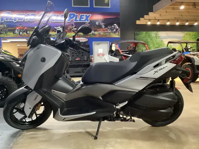 2024 Yamaha XMAX GRANITE GRAYImage 1