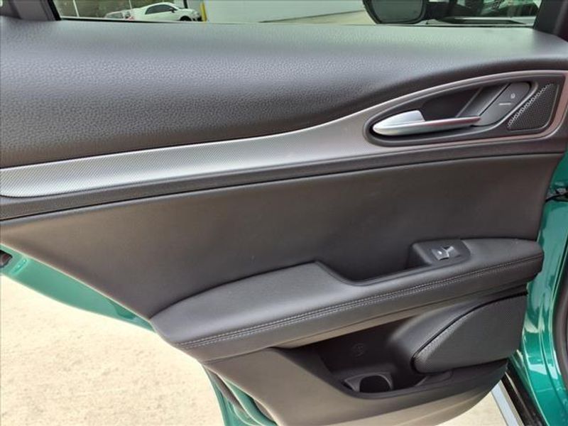 New 2025 Alfa Romeo Stelvio AwdImage 14