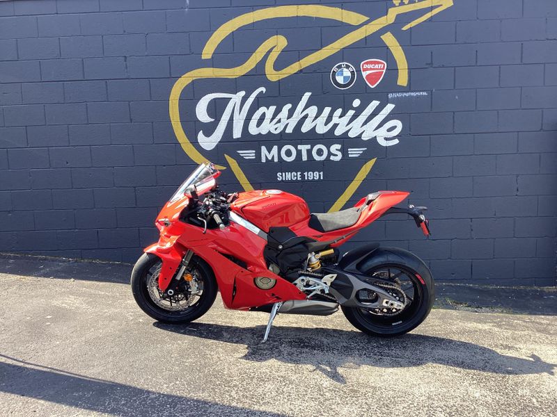 2025 Ducati Panigale V4  