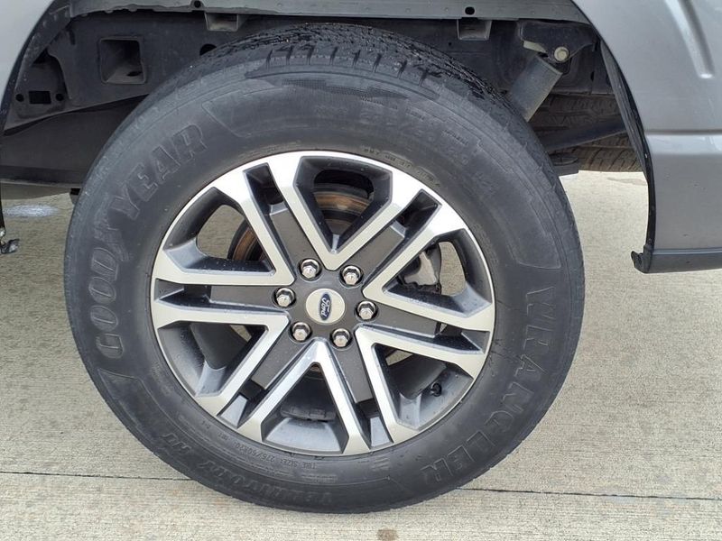 Used 2021 Ford F-150 XLImage 9