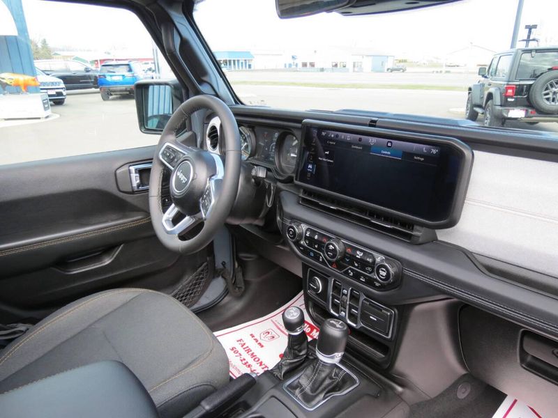 Used 2025 Jeep Wrangler 4xE Sahara 4x4 4dr SUVImage 9