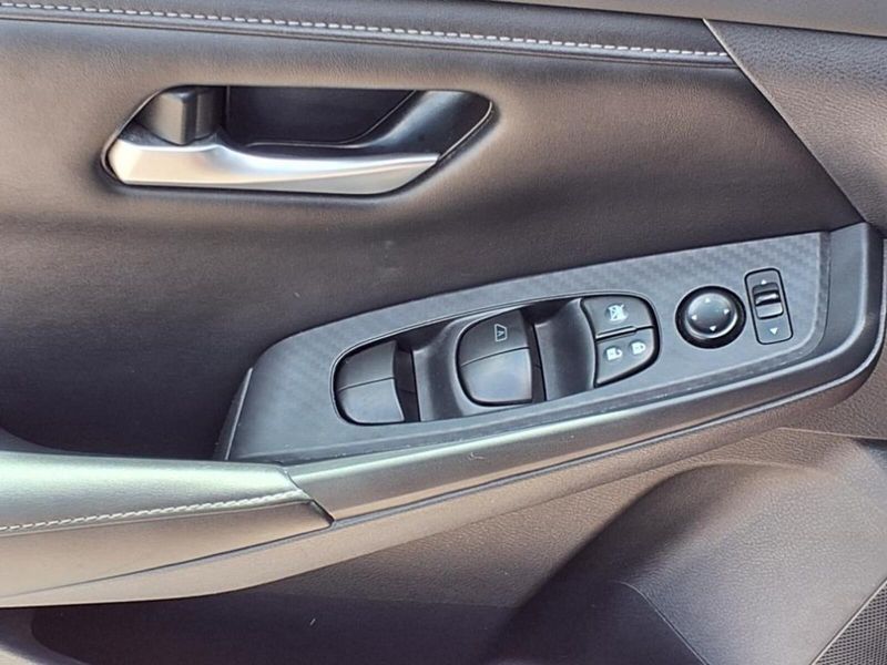 2022 Nissan Sentra SV photo 19
