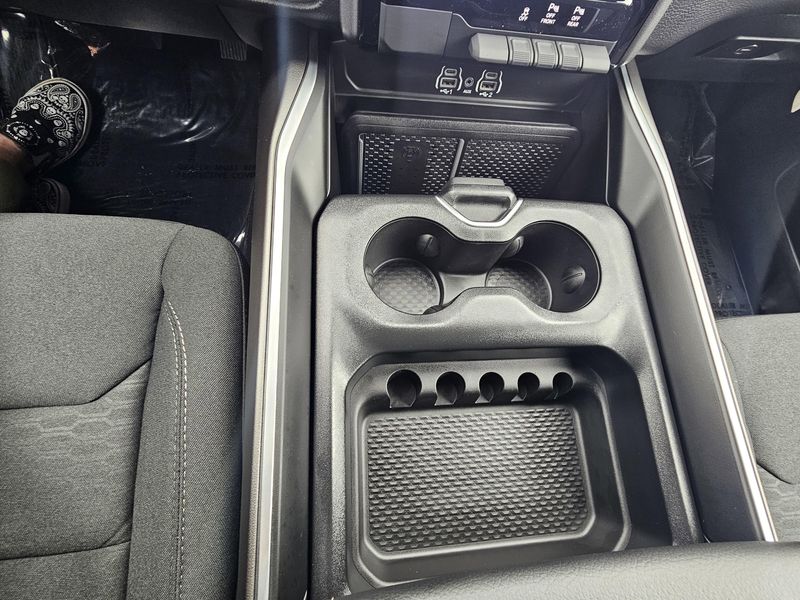 2025 RAM 1500 Big HornImage 22