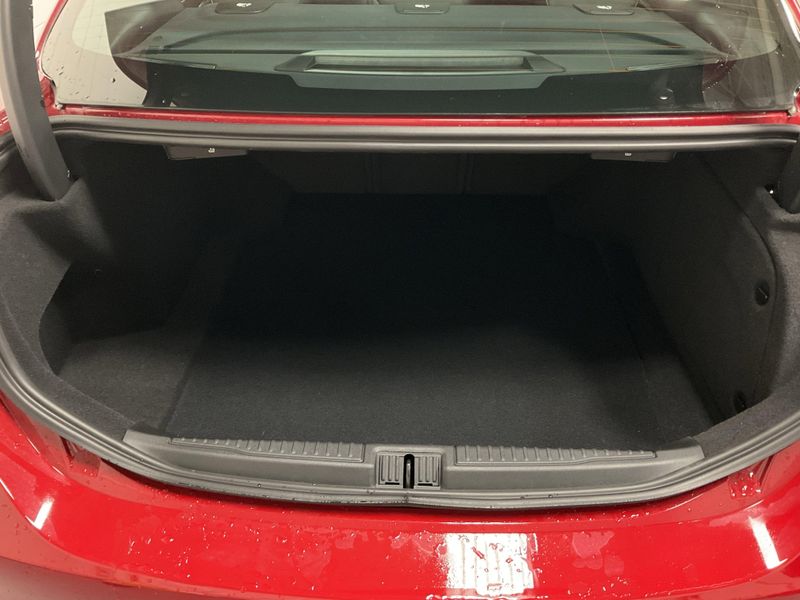 New 2025 Alfa Romeo Giulia AwdImage 17