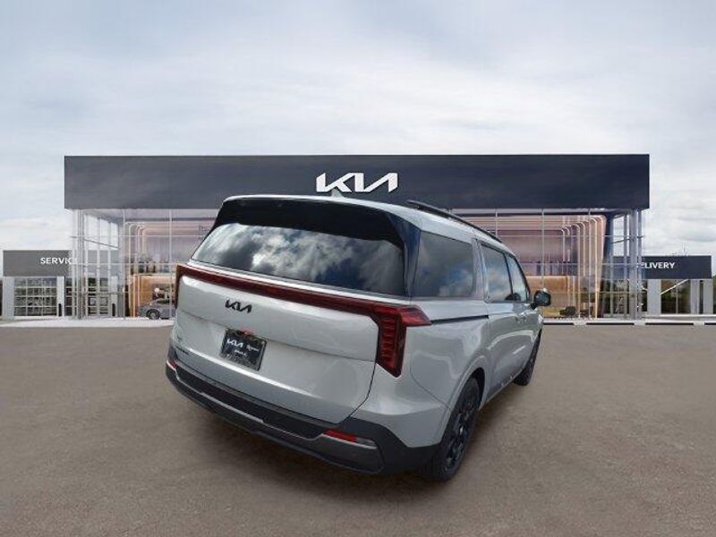 New 2026 Kia Carnival SX PrestigeImage 4