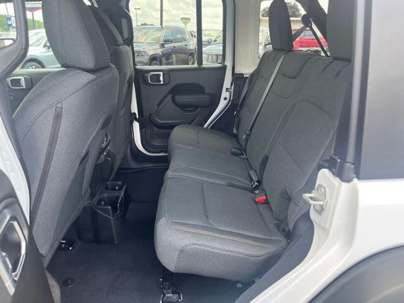 2025 Jeep Wrangler 4-door Willys