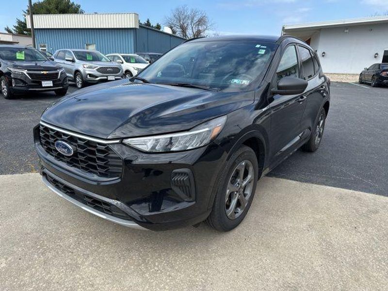 2024 Ford Escape ST-LineImage 3
