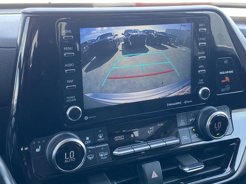 2022 Toyota Highlander XLEImage 22