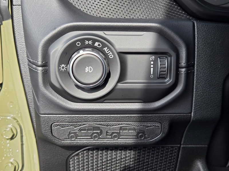 New 2026 Jeep Wrangler 4-door Rubicon