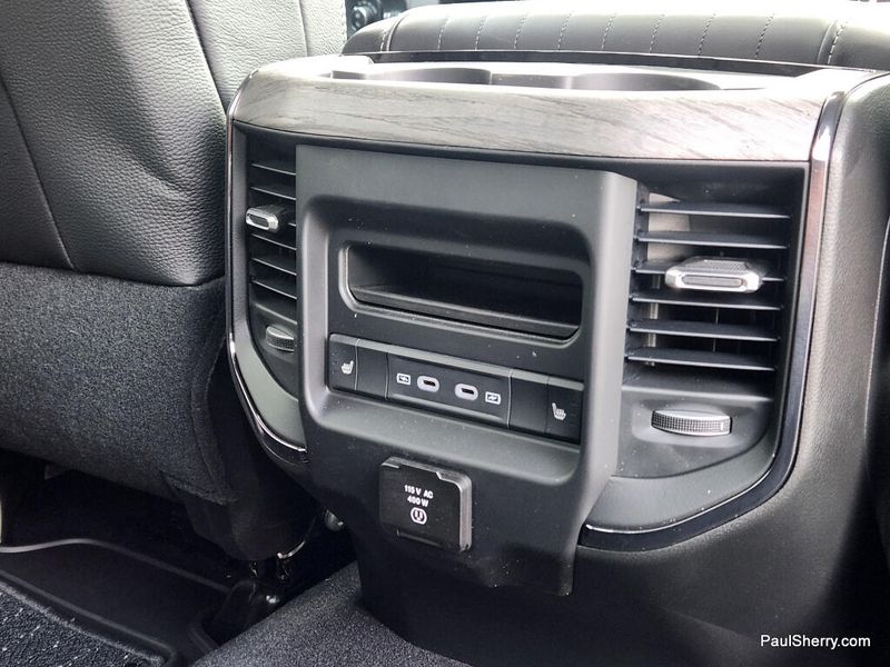 New 2026 RAM 2500 Limited Crew Cab 4x4 6'4' Box
