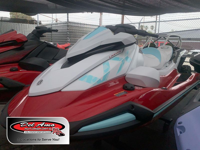 New 2025 Yamaha VX DELUXE W/AUDIO Image 1