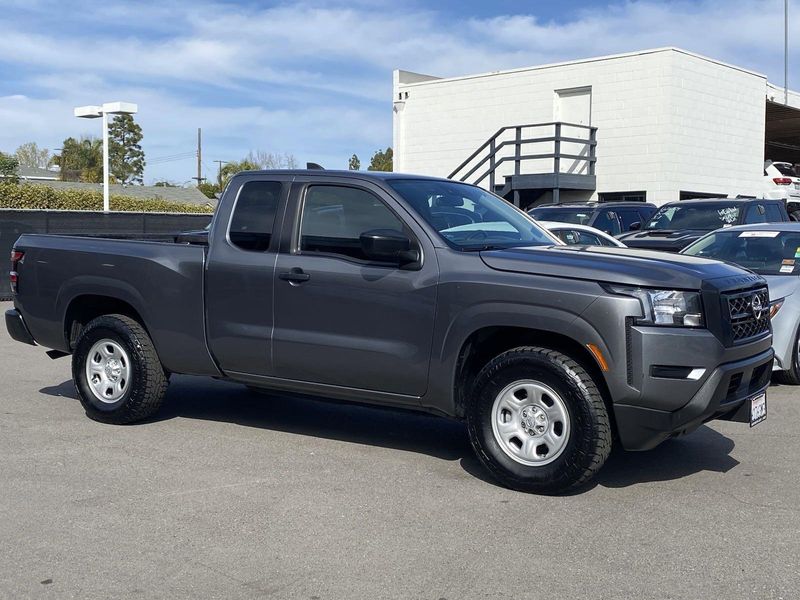 2022 Nissan Frontier SImage 2