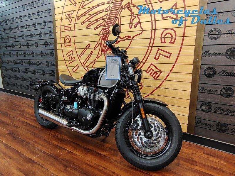 2024 Triumph Bonneville Bobber in a Jet Black/Ash Grey exterior color. Motorcycles of Dulles 571.934.4450 motorcyclesofdulles.com 