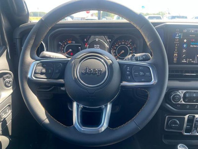 2025 Jeep Wrangler Sahara2025 Jeep Wrangler 4-door Sahara