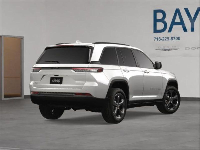 2025 Jeep Grand Cherokee Altitude photo 4