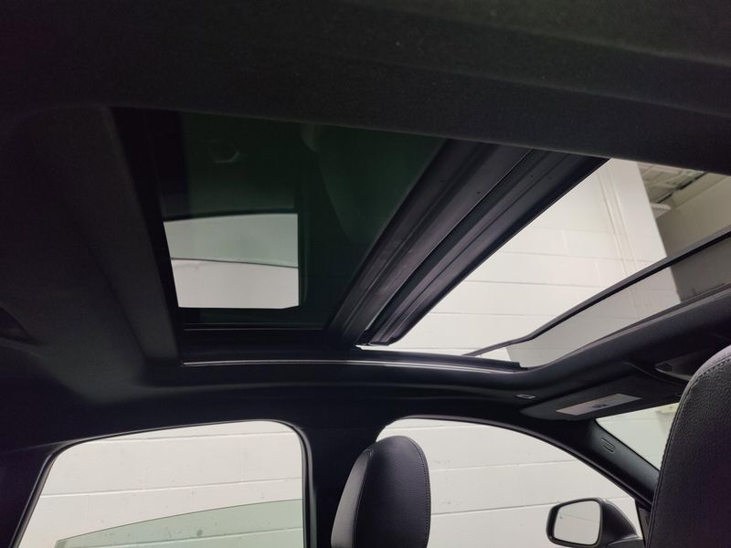 Used 2022 BMW 228 Gran Coupe 228i xDrive w/Convenience/NavImage 7