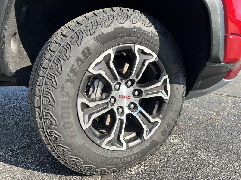2024 Gmc Canyon AT4 photo 2