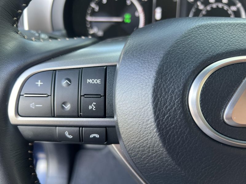 2023 Lexus GX 460 Image 11