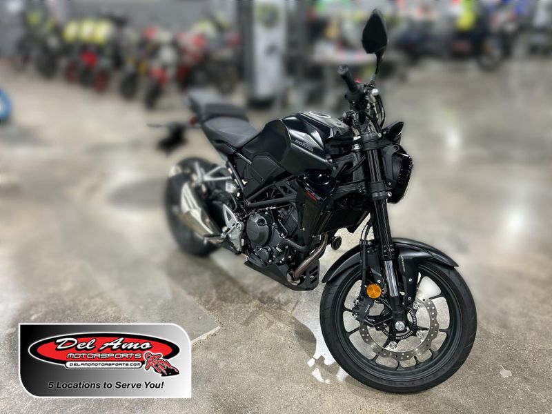 2025 Honda CB300R ABS