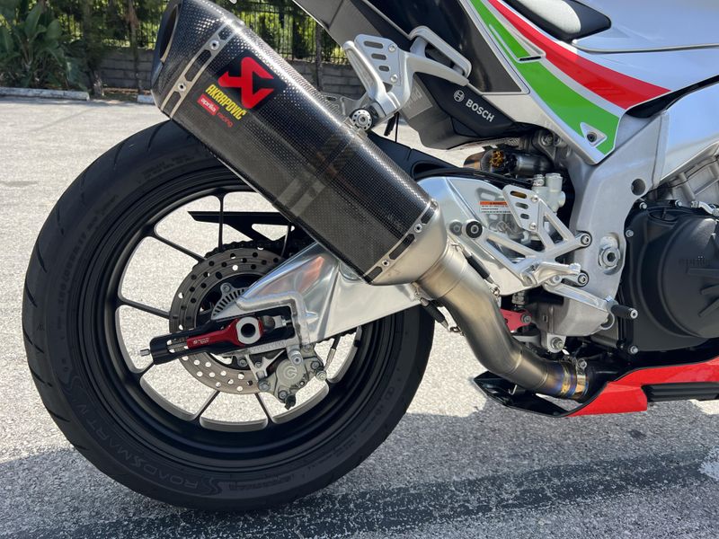 2018 Aprilia RSV4 RF 