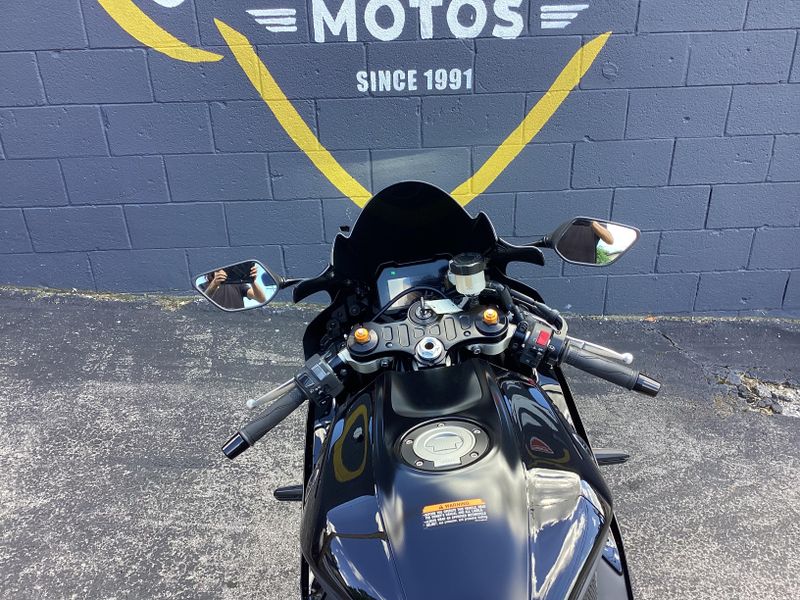 Used 2025 Yamaha YZFR7 
