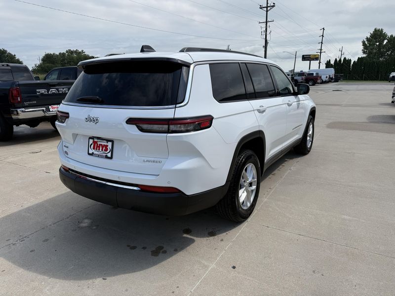 Used 2025 Jeep Grand Cherokee L LaredoImage 36