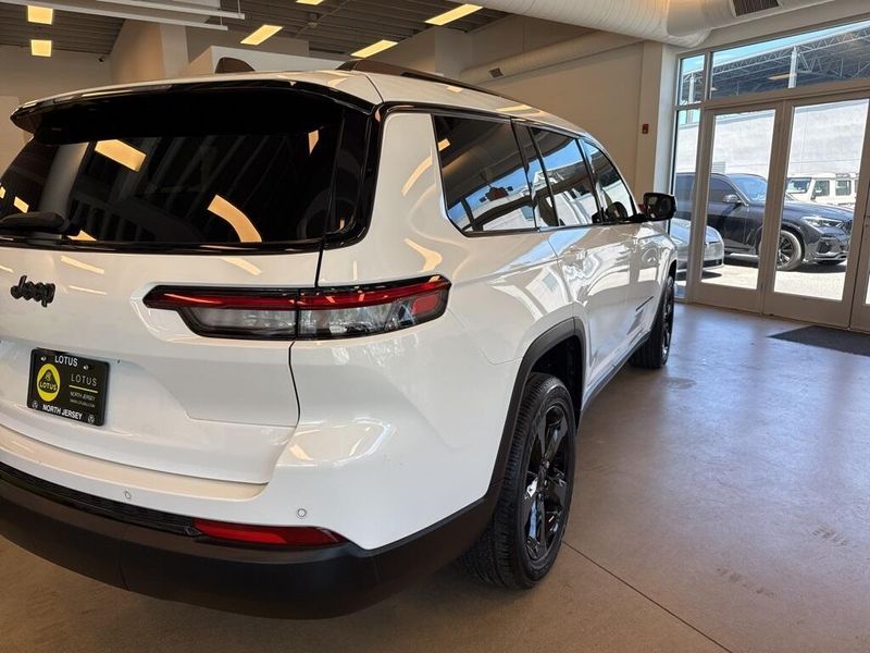 2022 Jeep Grand Cherokee L Altitude