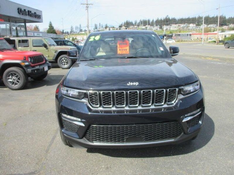 Used 2024 Jeep Grand Cherokee LimitedImage 3