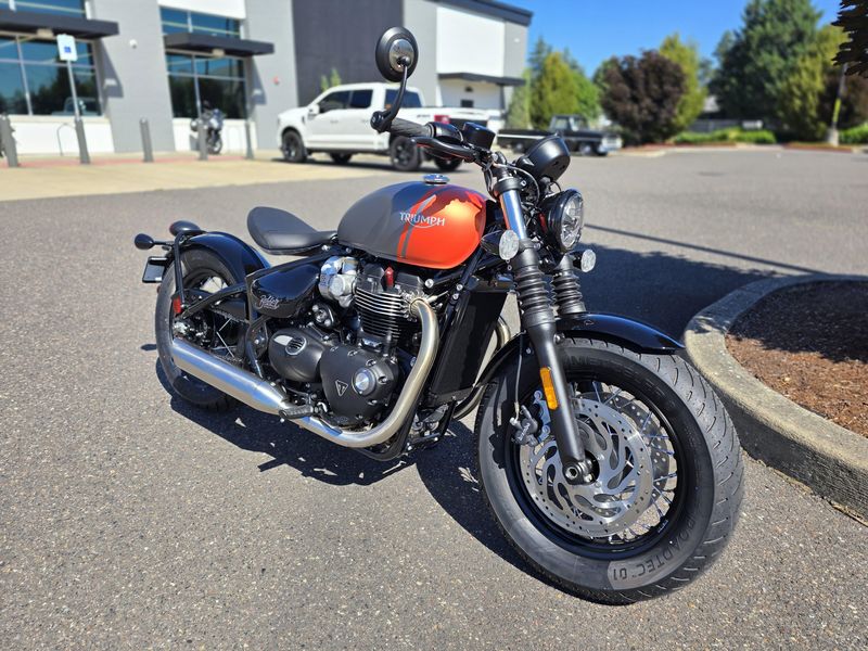 New 2025 Triumph BONNEVILLE BOBBER 