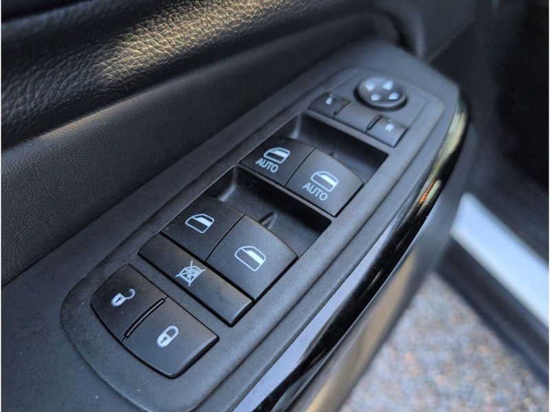 Used 2023 Jeep Cherokee Altitude LuxImage 12