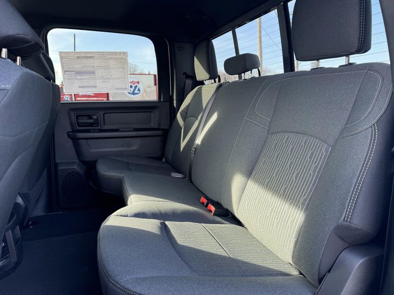 2024 RAM 2500 TradesmanImage 11